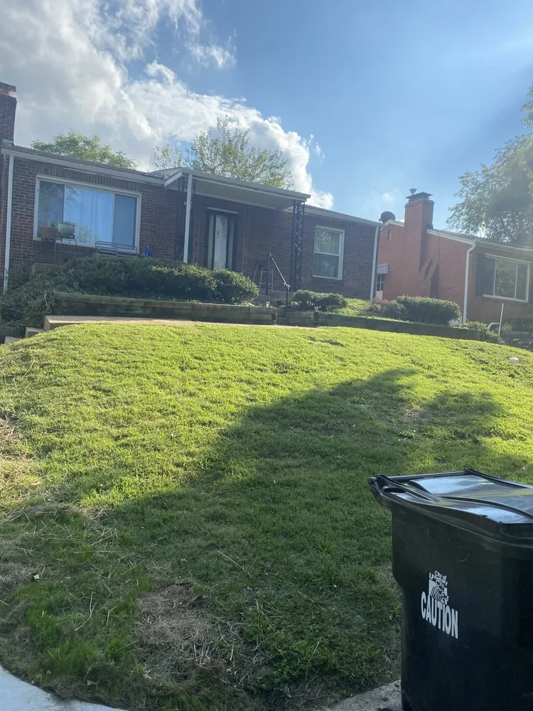 Affordable yard maintenance in University City, MO - Dunn-Wright Lawn Care