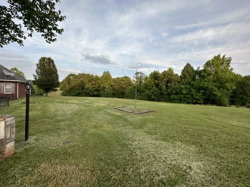 Top-rated lawn mowing service experts serving Spartanburg, SC - Dunnaway's Lawn Care