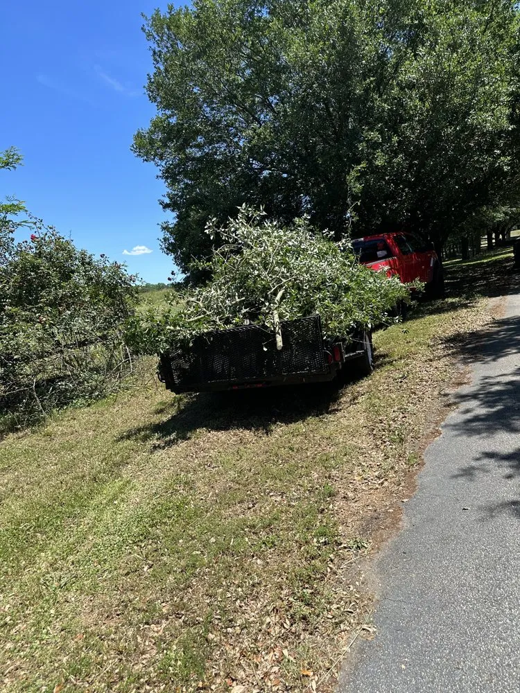 Expert lawn care service experts serving Spartanburg, SC - Dunnaway's Lawn Care