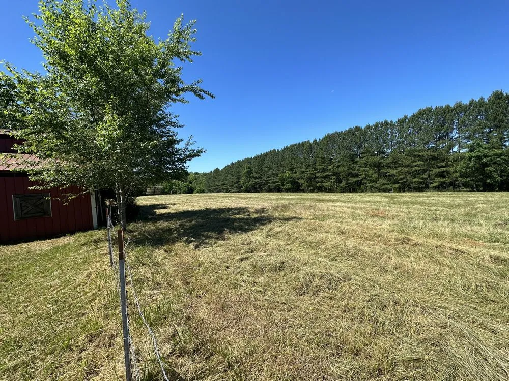 Expert lawn mowing service in Spartanburg, SC - Dunnaway's Lawn Care