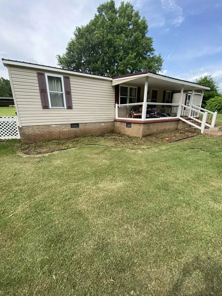 Top-rated yard maintenance in Spartanburg, SC - Dunnaway's Lawn Care