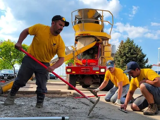 Dunner's Outdoor Services Logo