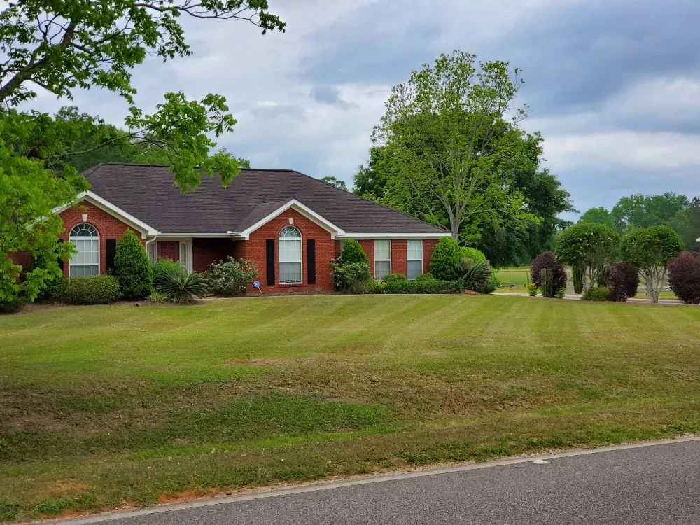 Local yard maintenance in Grand Bay, AL - Dunning Lawn Care