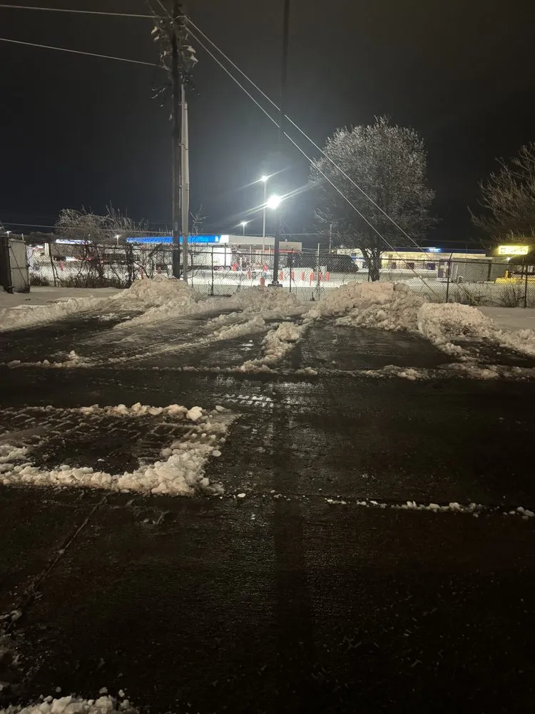 Top-rated outdoor landscaping experts serving Harrisburg, IL - Dunning’s Land Improvement