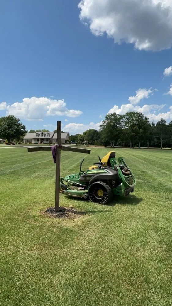 Affordable lawn mowing service in Anderson, SC - Dunn’s Landscaping