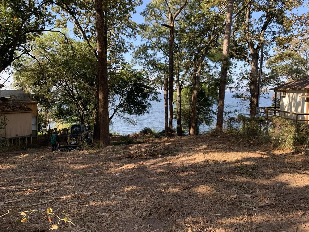 Reliable landscape installation in Flint, TX by DunRite Mulching