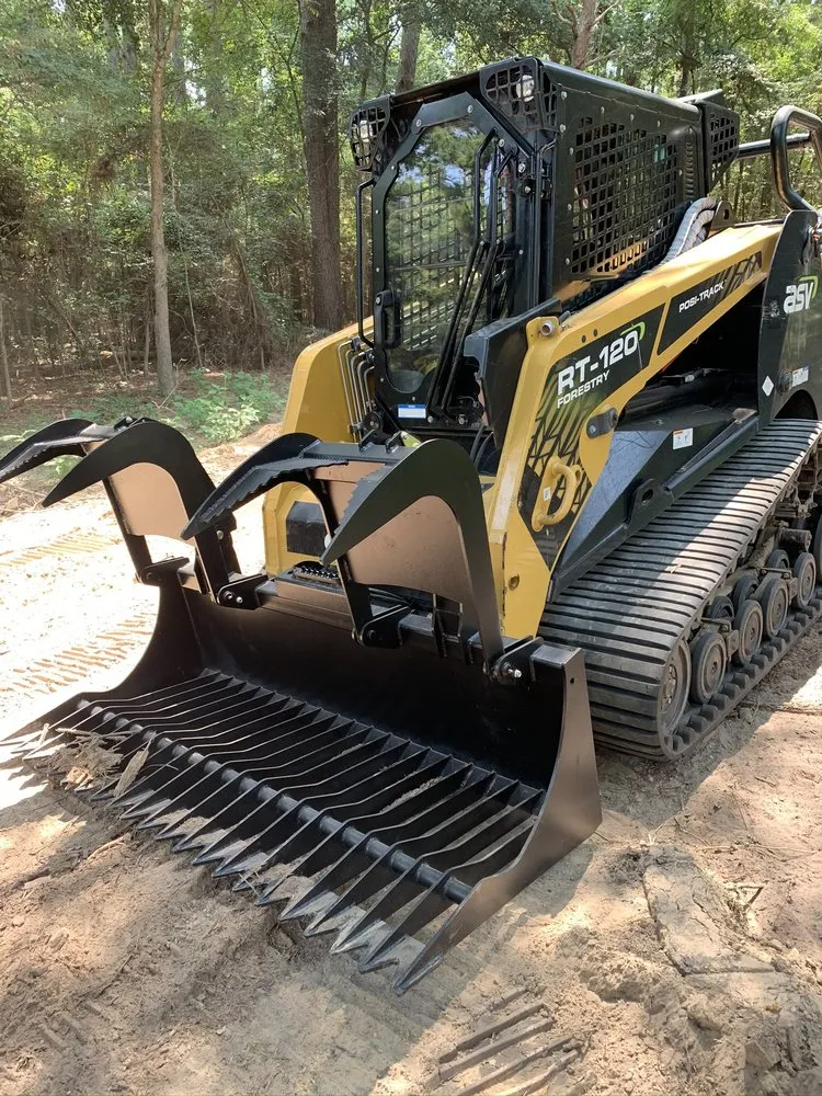 Reliable outdoor landscaping near you in Flint, TX by DunRite Mulching