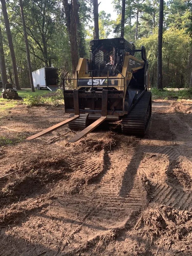Expert lawn care service in Flint, TX by DunRite Mulching