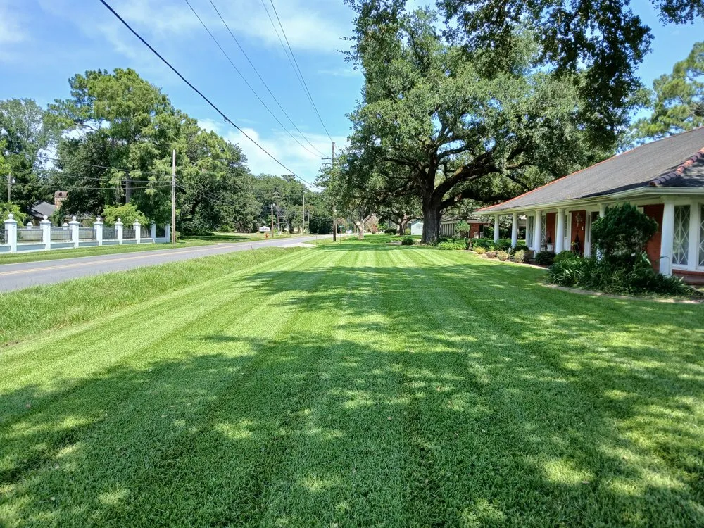 Affordable lawn care service in Laplace, LA - Dupre’ Lawn & Gardening Services