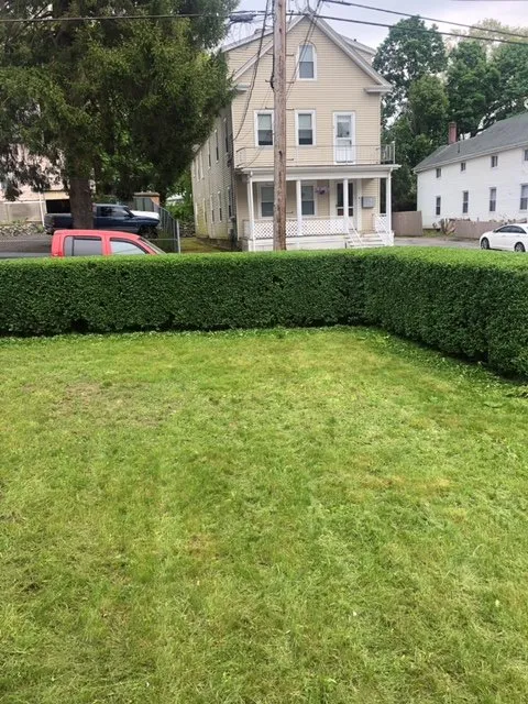 Affordable landscaping services experts serving Taunton, MA - Dupree Handyman Services