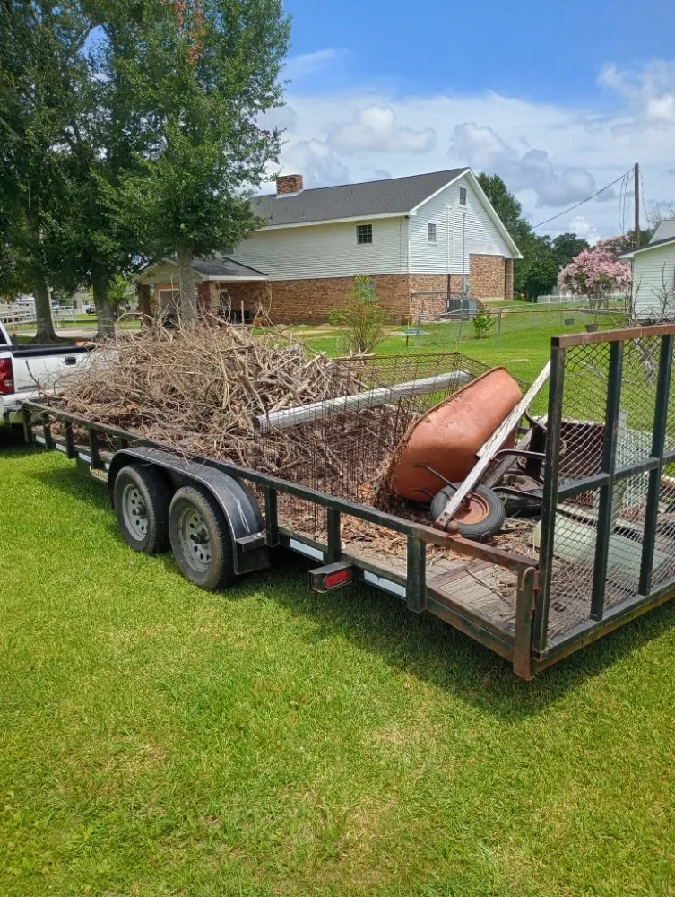 Professional residential landscaping in Galliano, LA - Dupree's Lawn Service
