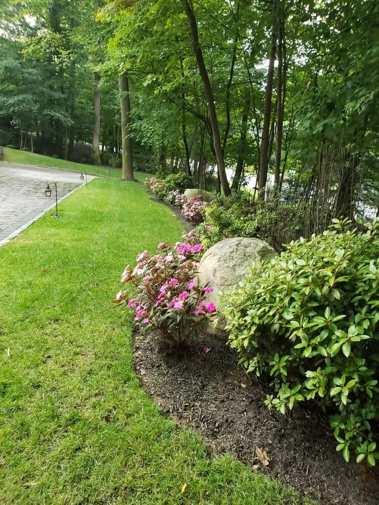 Local outdoor landscaping experts serving West Orange, NJ - Duran & Son Landscaping
