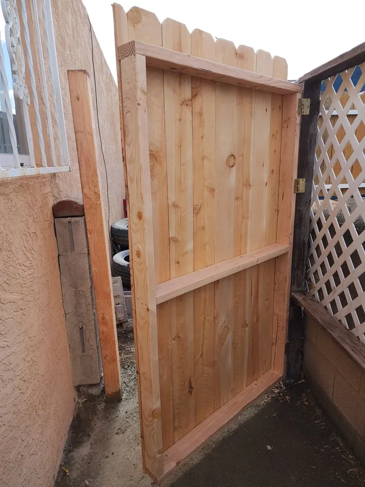 Top-rated lawn mowing service experts serving Albuquerque, NM - Duran Landscaping, Cleaning and Handyman Services