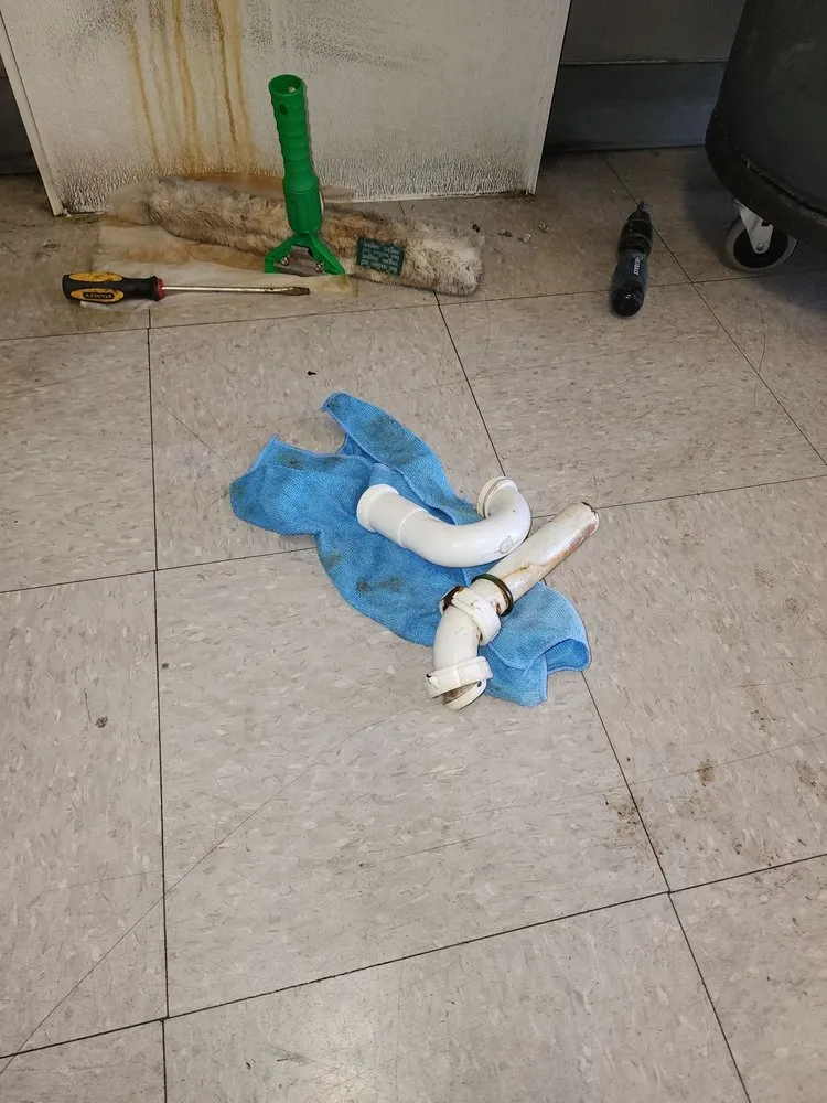 Professional yard cleanup service for residential properties across Albuquerque, NM - Duran Landscaping, Cleaning and Handyman Services