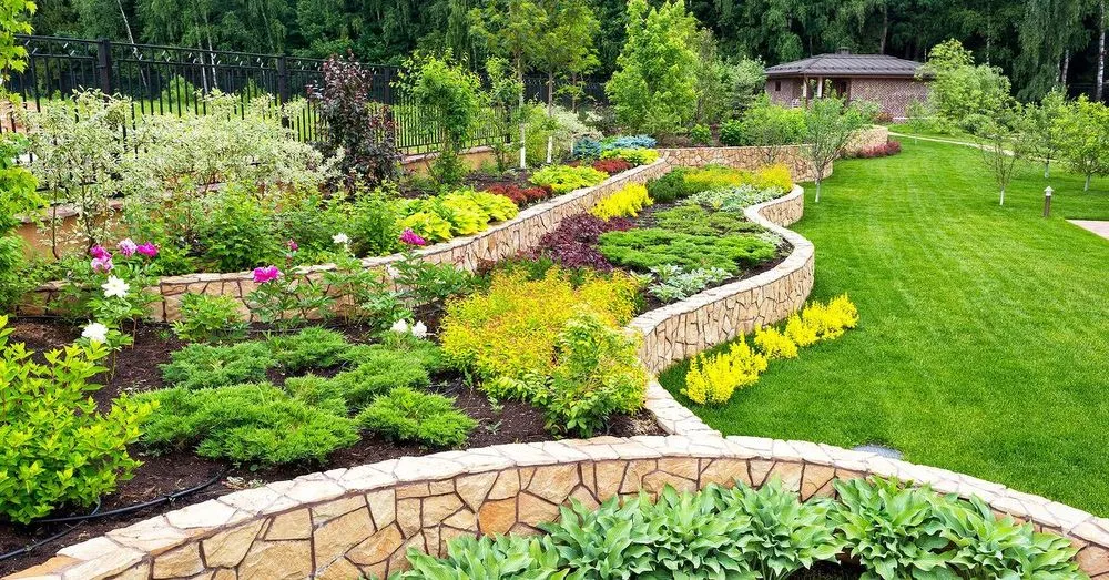 Professional residential landscaping experts serving Woodbridge Township, NJ - Duran Masters