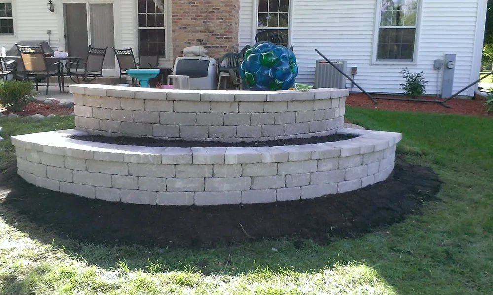 Top-rated lawn care service for beautiful yards across Woodridge, IL - Durane's Landscaping