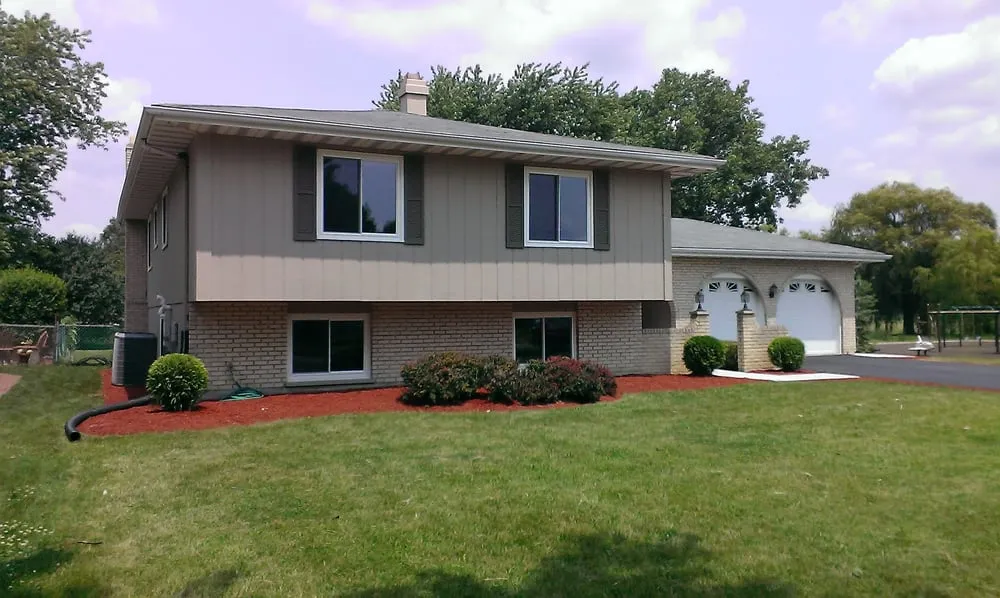 Expert lawn mowing service in Woodridge, IL by Durane's Landscaping