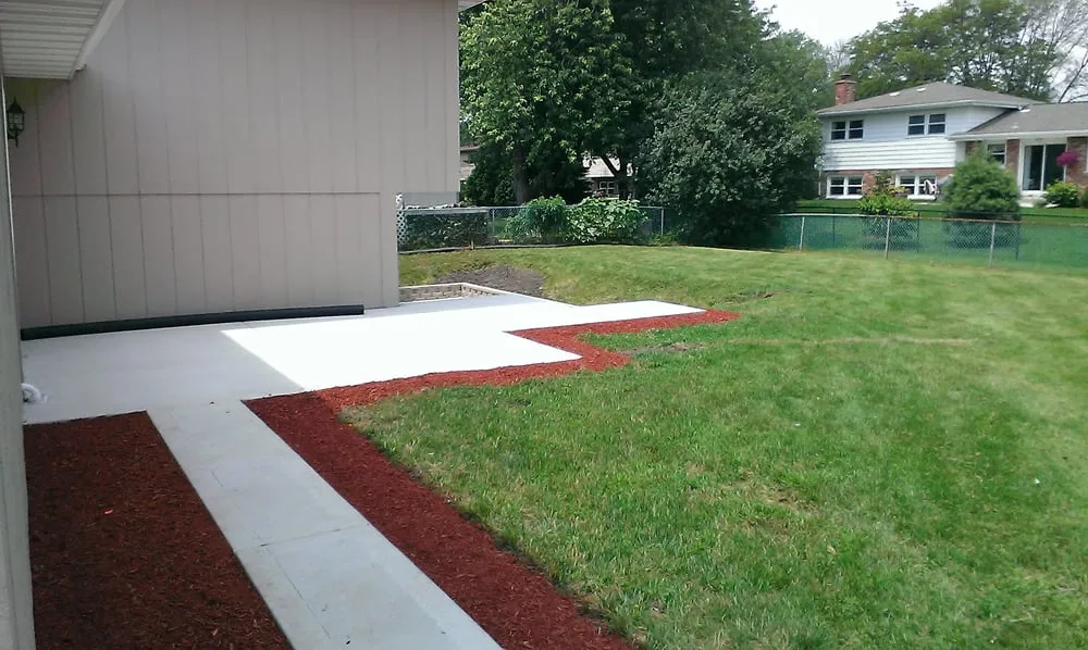 Top-rated lawn care service in Woodridge, IL - Durane's Landscaping