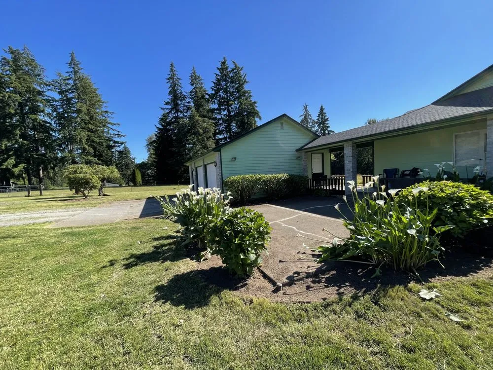 Professional garden landscaping experts serving Washougal, WA - Duran's Landscaping