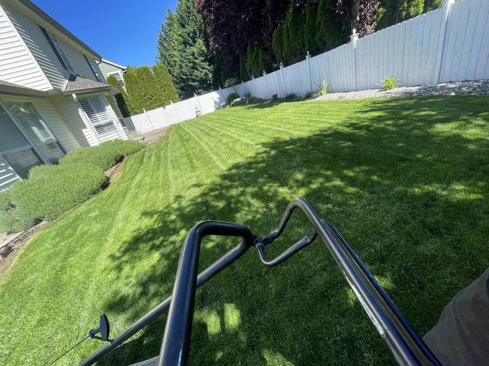 Expert lawn care service experts serving Washougal, WA - Duran's Landscaping