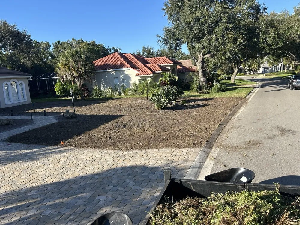 Affordable lawn mowing service with custom design in Palmetto, FL by Dusk 2 Dawn