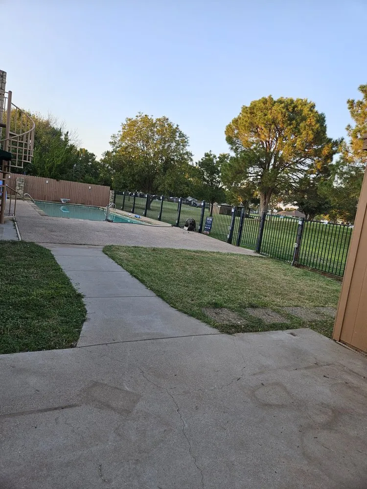 Trusted yard maintenance in Clyde, TX - Dust 2 Dawn Cleaning