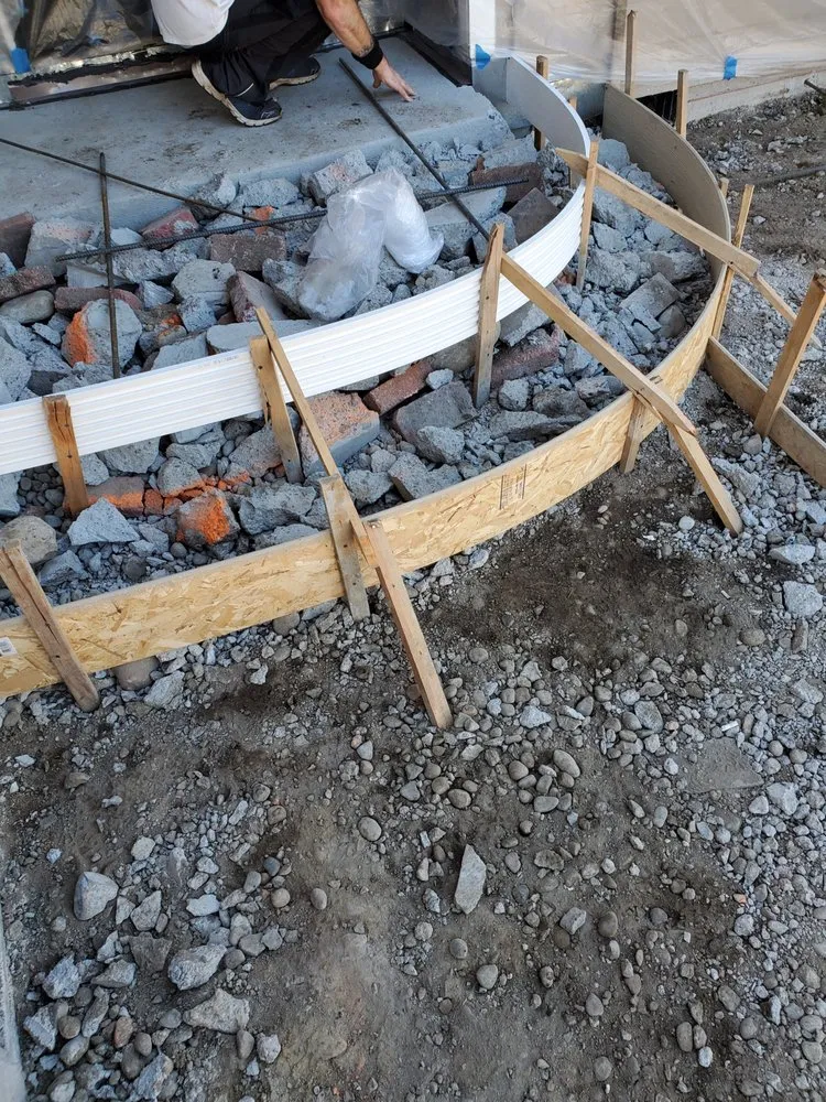 Custom residential landscaping in Lacey, WA - Dustin Concrete