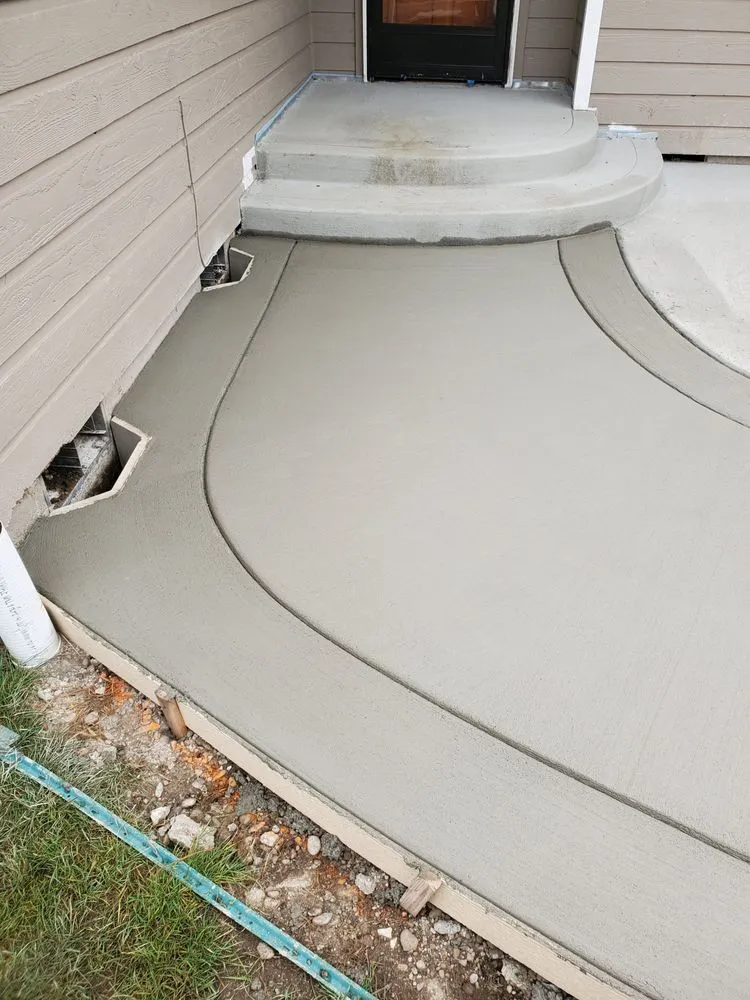 Top-rated landscape design in Lacey, WA by Dustin Concrete