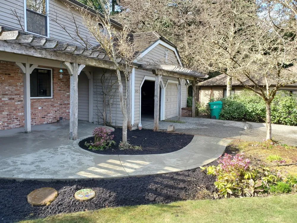 Trusted lawn care service in Lacey, WA - Dustin Concrete
