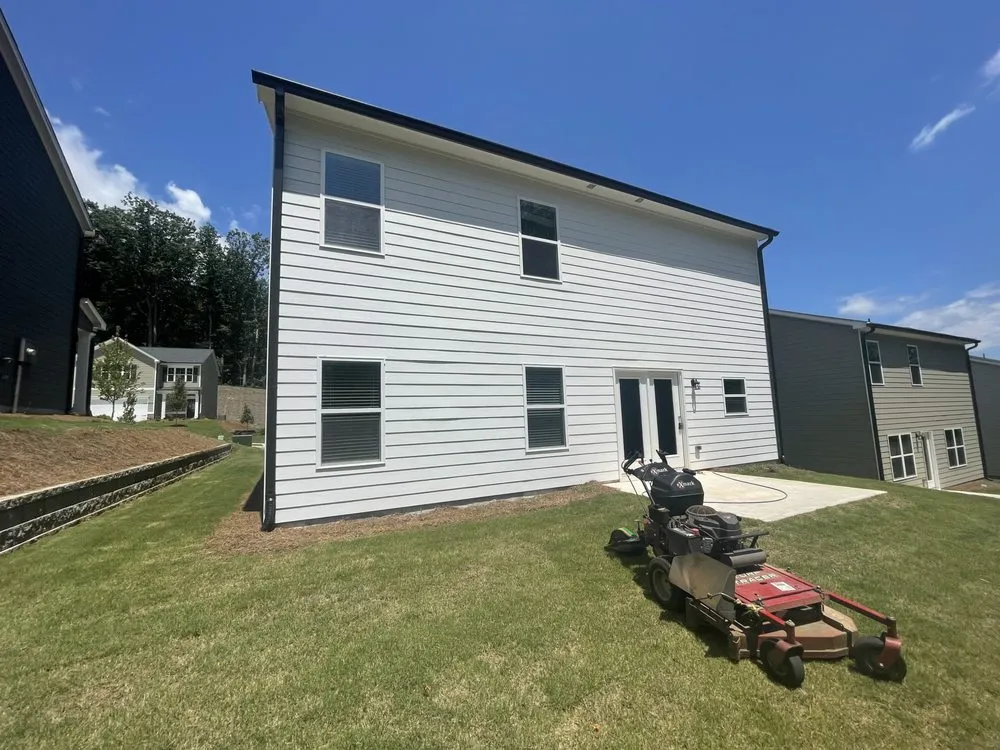 Professional yard maintenance in Norcross, GA - Dustins Landscaping