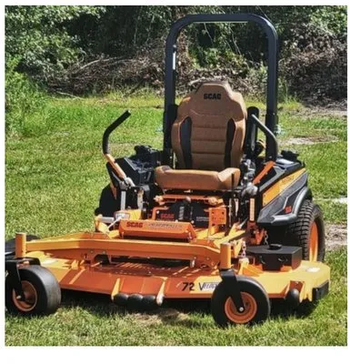 Dustin’s Lawn Care Logo