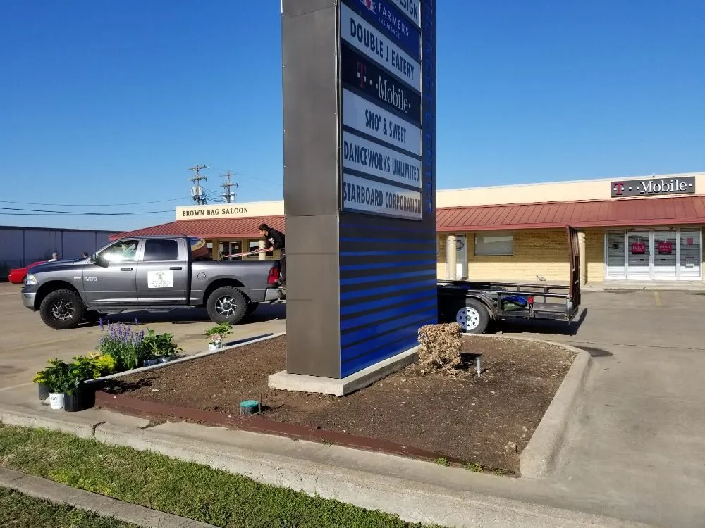 Local garden landscaping in Victoria, TX - Dusty Truck Landscaping