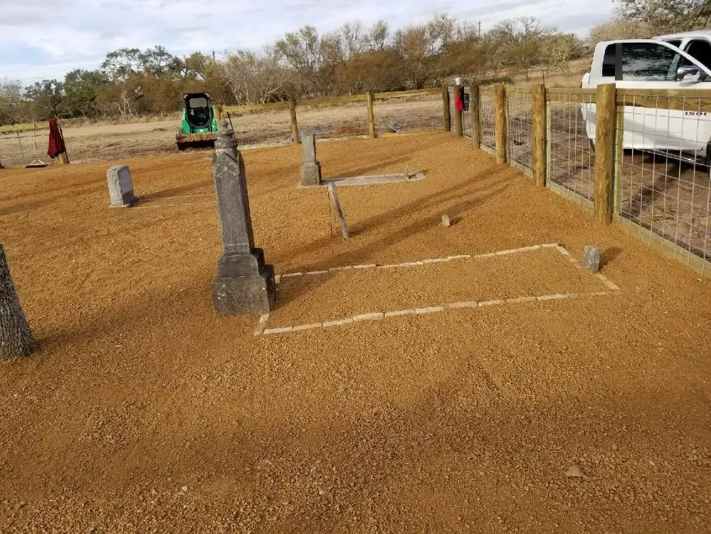 Local yard maintenance experts serving Victoria, TX - Dusty Truck Landscaping