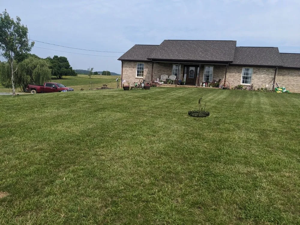 Affordable garden landscaping for beautiful yards across Telford, TN - Dusty's Lawncare