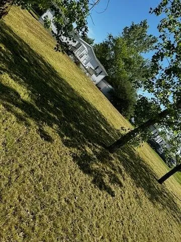 Local landscaping services experts serving Telford, TN - Dusty's Lawncare