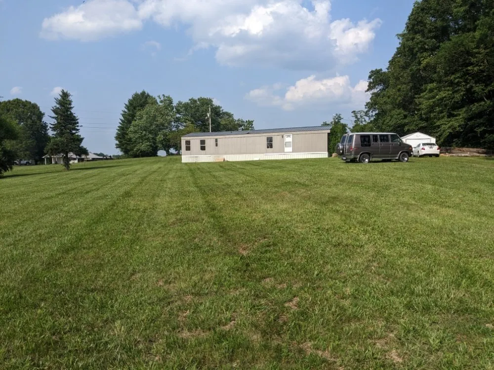 Trusted outdoor landscaping for year-round maintenance across Telford, TN - Dusty's Lawncare