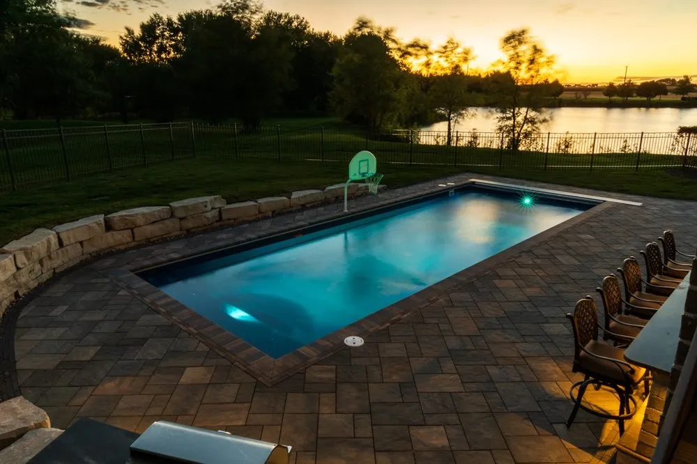 Custom landscape design experts serving New Lenox, IL - Dutch Barn Landscaping