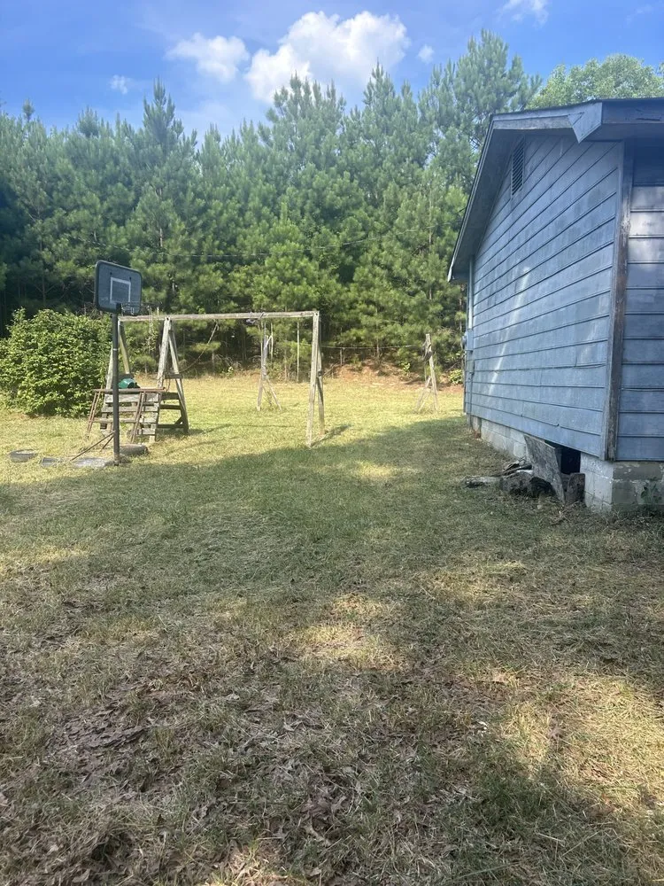 Custom lawn mowing service in Lawrenceville, GA - Dutch Lawn Care