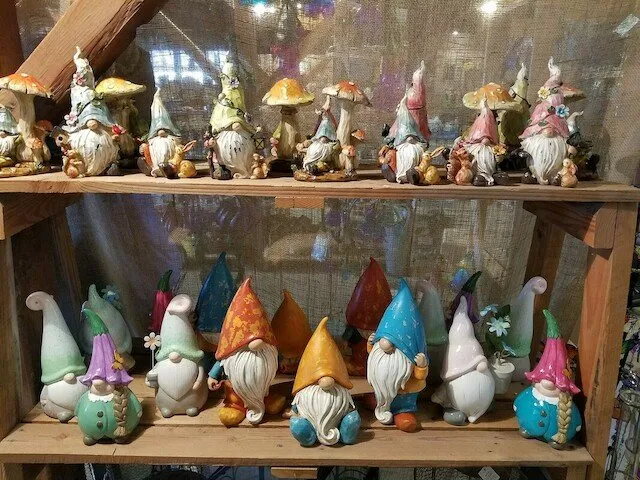 Custom yard cleanup service in Pella, IA - Dutch Meadows Garden Center & Lanscaping