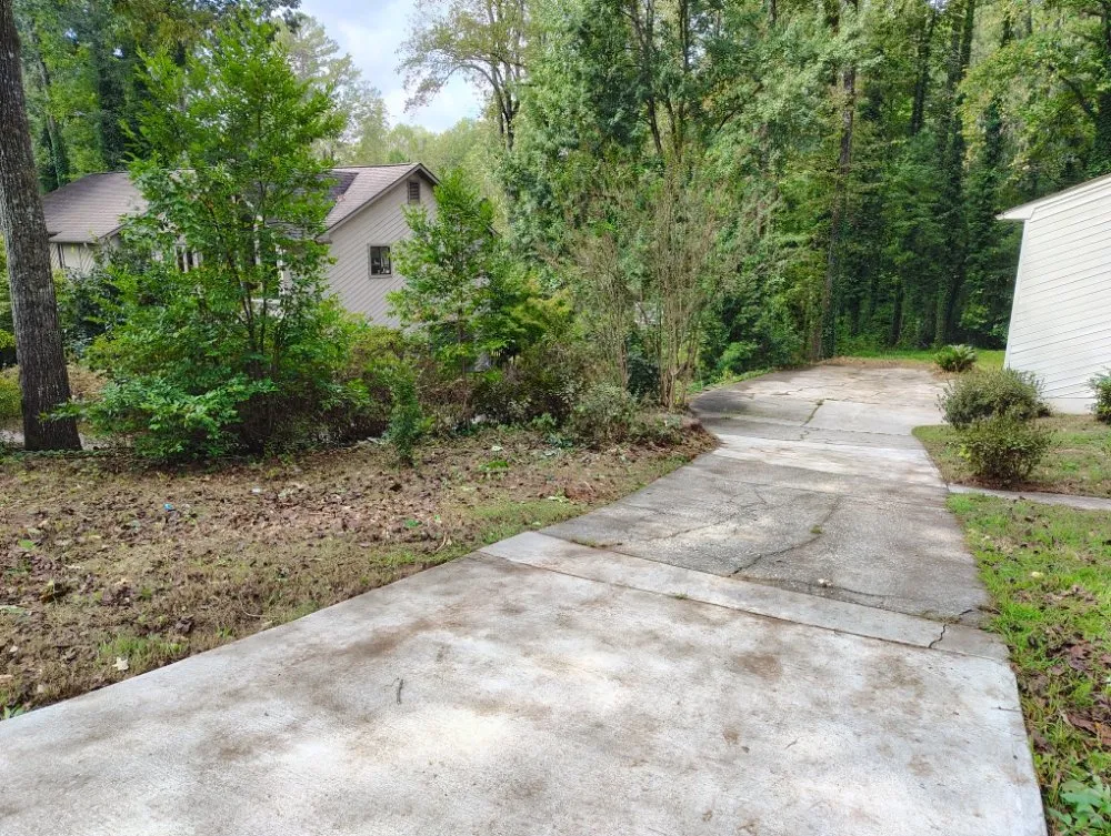 Professional garden landscaping experts serving Stone Mountain, GA - Dutton Lawncare