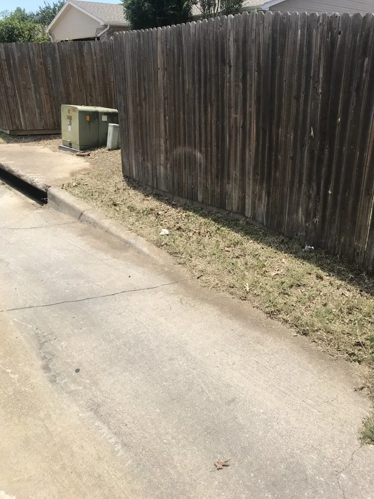 Reliable yard maintenance in Lewisville, TX - Duwane's Landscaping