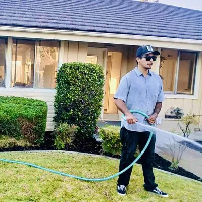 DV Landscape & Irrigation Logo