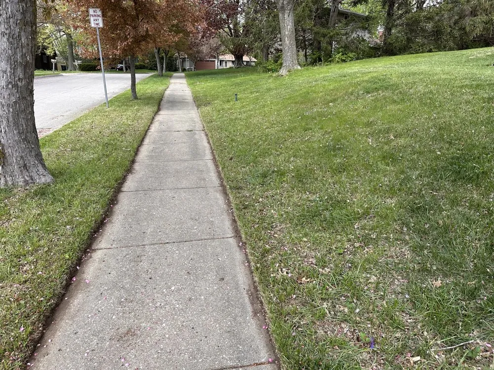 Reliable residential landscaping for year-round maintenance across North Liberty, IA - D’Ville Lawn Care and Cleaning Services