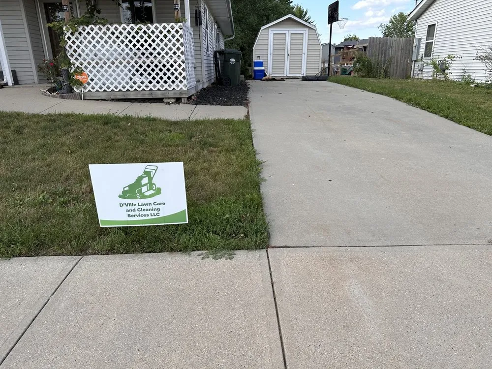 Reliable yard maintenance in North Liberty, IA - D’Ville Lawn Care and Cleaning Services
