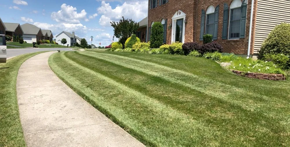 Reliable garden landscaping in Newark, DE - DVS Property Maintenance