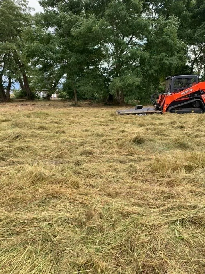 Expert lawn care service in Enumclaw, WA by D&W Dirtworks