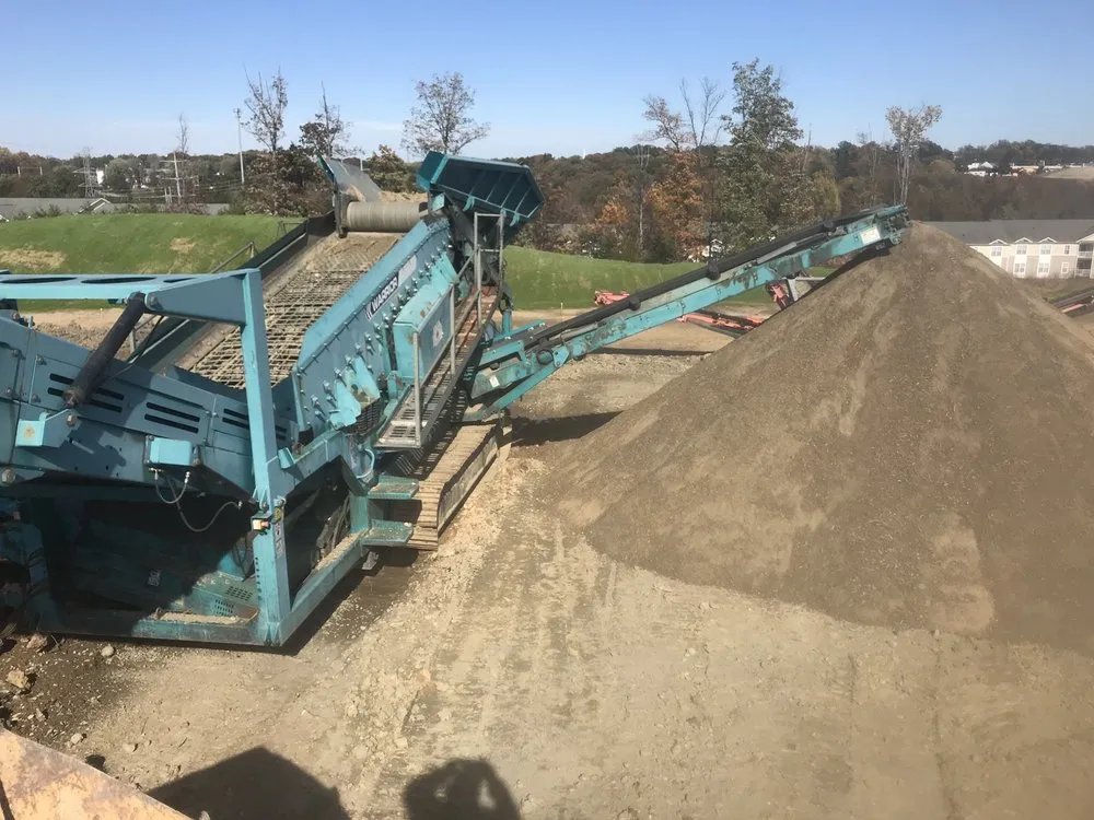 Custom yard maintenance in Chantilly, VA - dw grading & topsoil