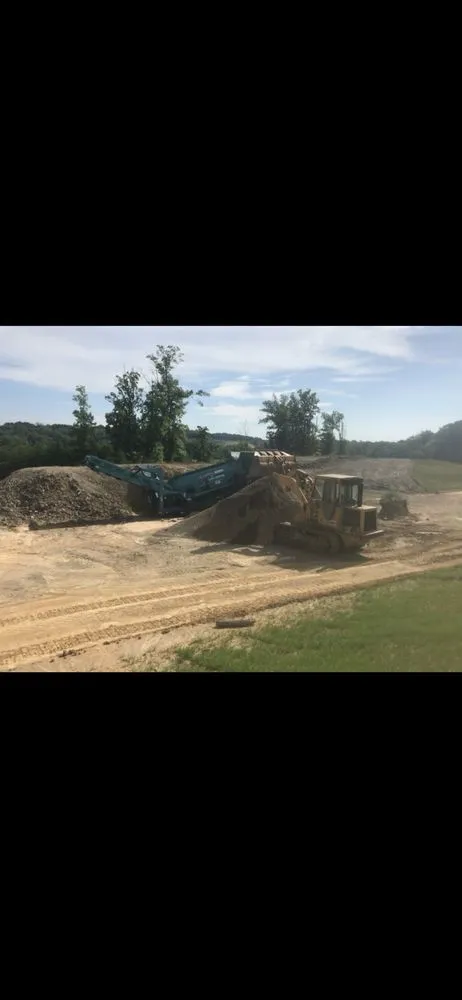 Local outdoor landscaping experts serving Chantilly, VA - dw grading & topsoil