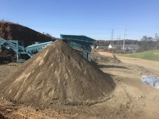 dw grading & topsoil Logo