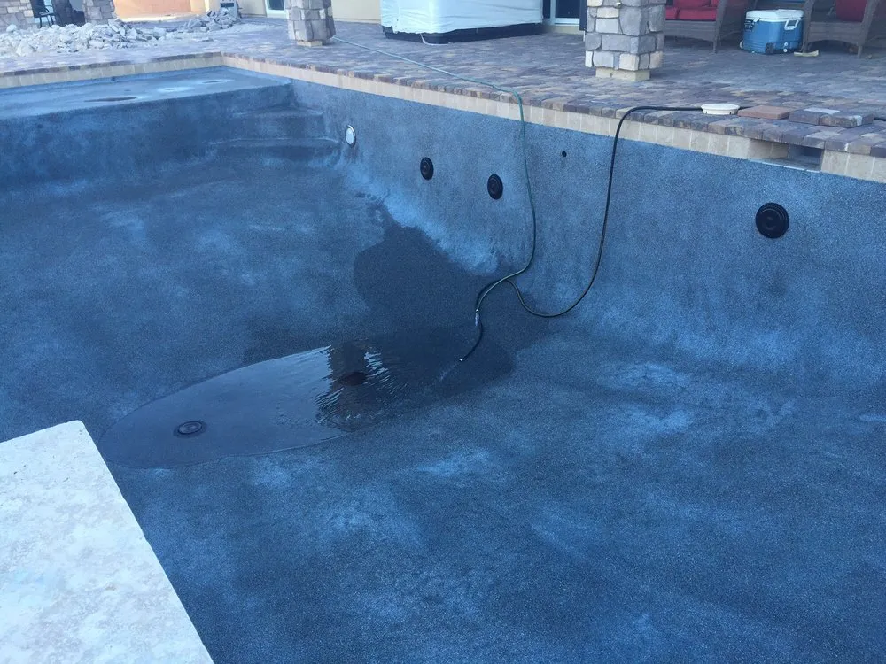 Custom lawn mowing service in Henderson, NV by Dw Landscape